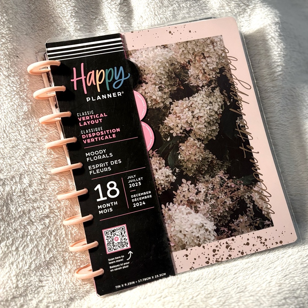 🌸🗓️✨ Happy Planner Moody Florals 18-Mo Classic Planner, Vertical Layout ✨🗓️🌸